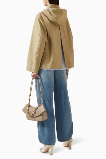 جاكيت باركا بسحّاب وغطاء للرأس