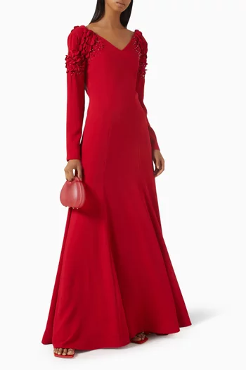 فستان سهرة بفتحة رقبة V وتطريزات