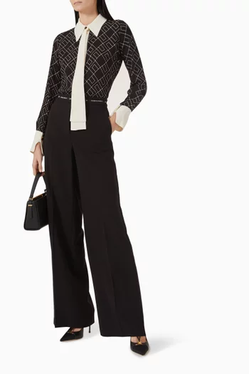 بنطال بشريط شعار الماركة كريب