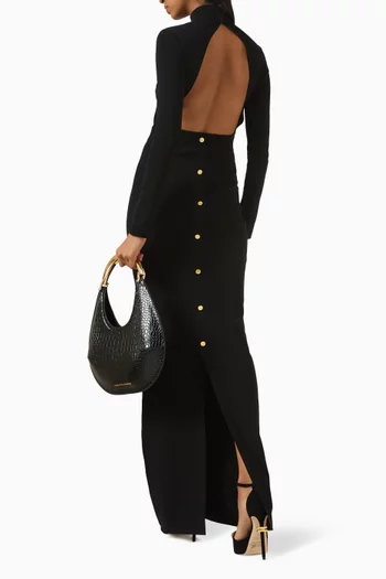 فستان طويل بياقة عالية مزين بحلي منسوج