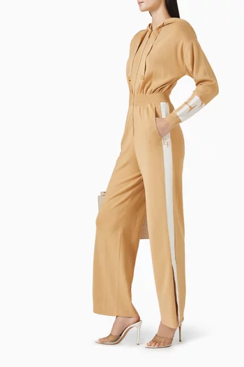 جمبسوت بتصميم كنزة بغطاء رأس وشعار الماركة نسيج فيسكوز