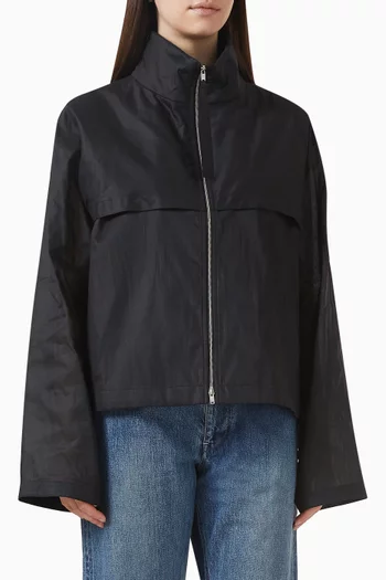 جاكيت بقصة مربعة فضفاضة