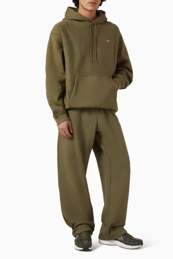 بنطال بشعار سولو وحافة مفتوحة صوف