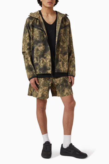 شورت توتاليتي بنقشة مموهة وتقنية Dri-FIT