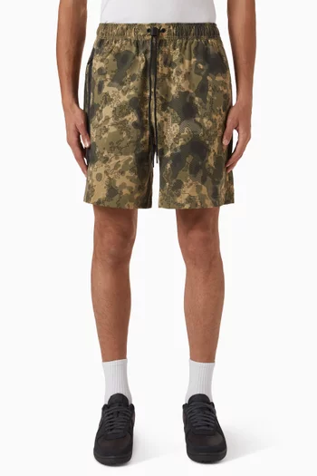 شورت توتاليتي بنقشة مموهة وتقنية Dri-FIT