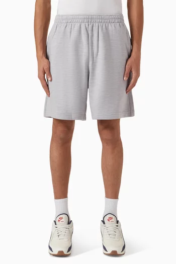 شورت بتصميم عملي بتقنية Dri-FIT صوف