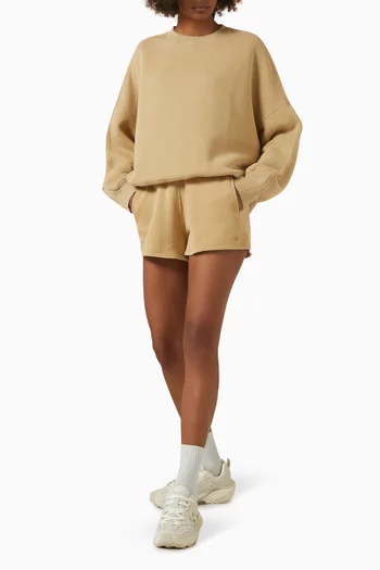 سترة بفتحة رقبة على شكل حرف V‏ ومطرزة بشعار الماركة صوف قطني