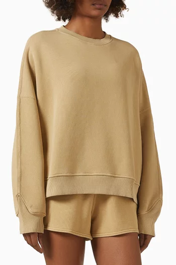 سترة بفتحة رقبة على شكل حرف V‏ ومطرزة بشعار الماركة صوف قطني