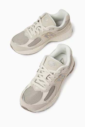 2002R Sneakers in Suede & Mesh