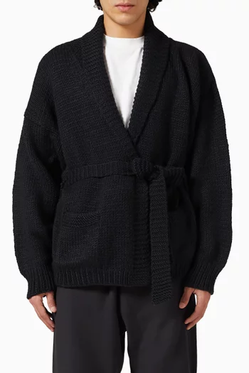 كارديغان بحزام منسوج يدويًا