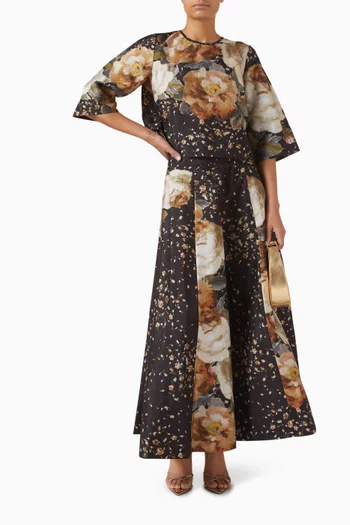 بلوزة مزينة بنقشة زهور تفتا