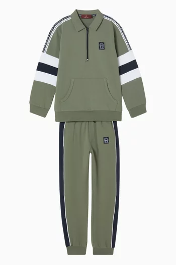 سويت شيرت بياقة بولو وشعار الماركة