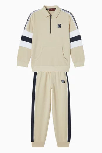 سويت شيرت بياقة بولو وشعار الماركة