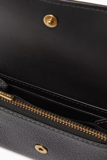 حافظة بطاقات إسنشال بغطاء قلاب جلد بارز الملمس