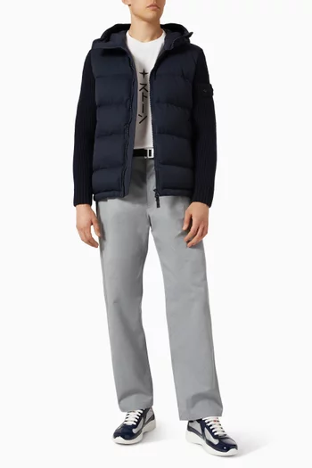 جاكيت بغطاء رأس