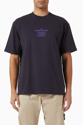 تي شيرت بطبعة بشعار الماركة قطن