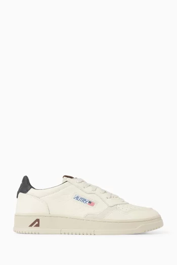 Medalist Low Sneakers in Leather