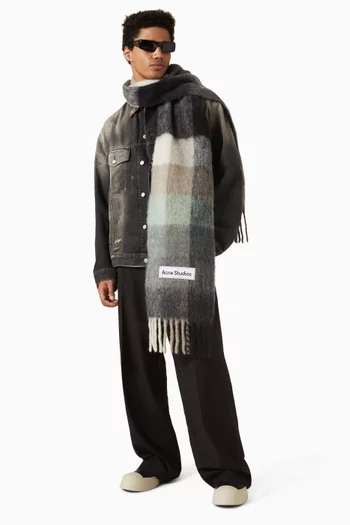 Robert Jacket in Denim