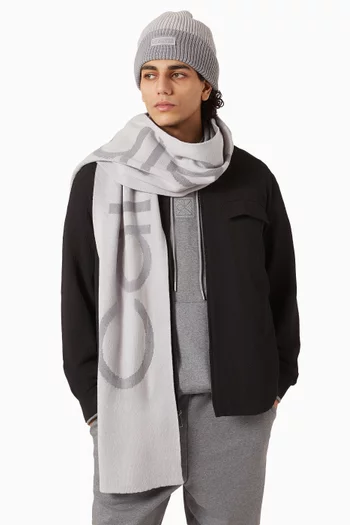 قبعة بيني برقعة شعار الماركة من نسيج مضلع