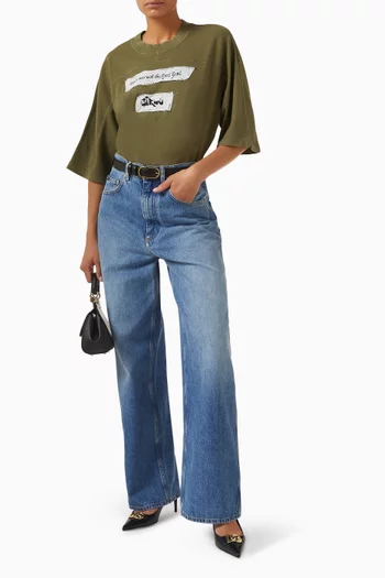 تي شيرت بطبعة شعار الماركة جيرسيه