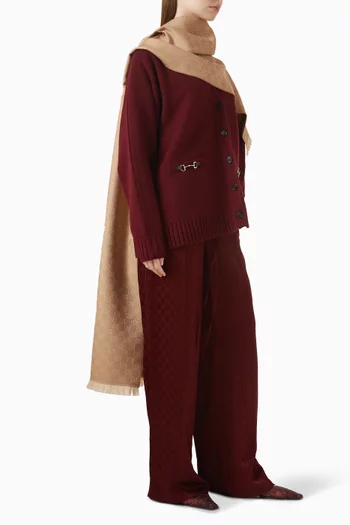 وشاح بشعار حرفي GG صوف