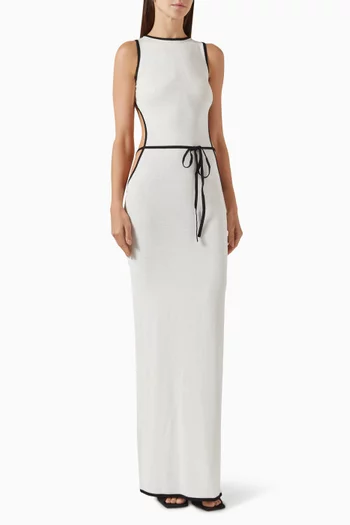 فستان طويل برباط