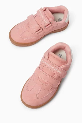 Logan Velcro Sneakers in Faux Suede