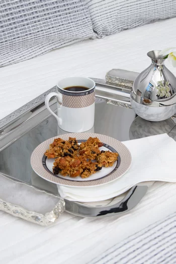 صينية هوسبيتاليتي مزينة بأحجار كريمة