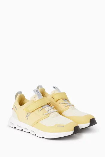 Cloud Play Sneakers in Mesh