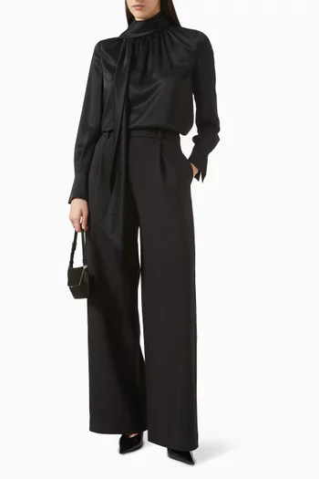 بلوزة فيرونيكا بعقدة ستان