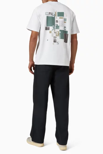 تي شيرت بجيب مزين بحروف شعار الماركة متناثرة قطن جيرسيه