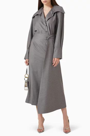 قميص مزين بتطريزات بالكريستال