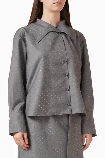 قميص مزين بتطريزات بالكريستال