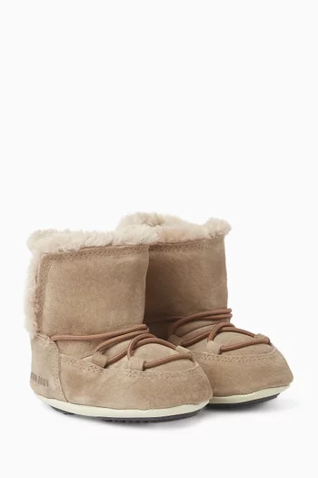 Crib Mid Boots in Suede