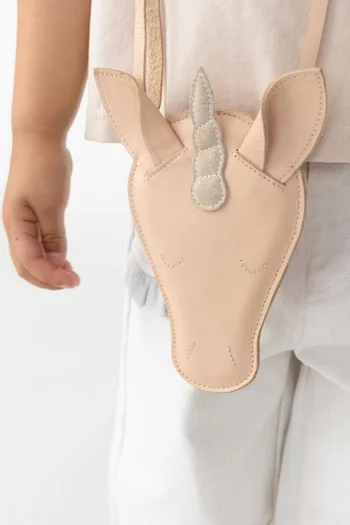 حقيبة بريتا بتصميم يونيكورن جلد