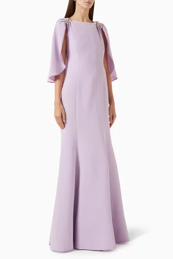 فستان سهرة بأكمام كاب