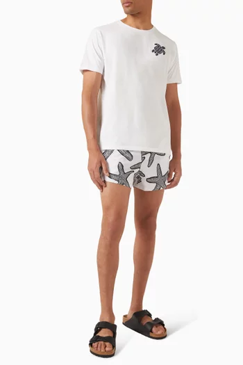 شورت سباحة قصير بنقشة ستارليتس