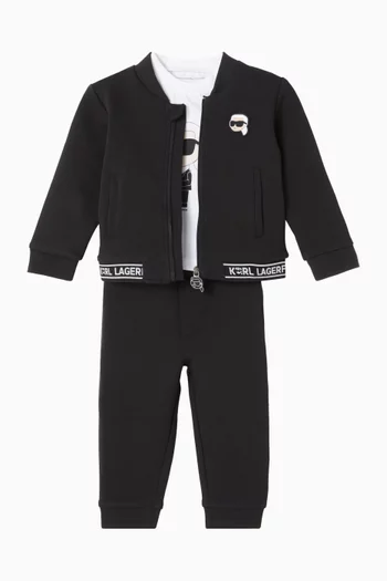 طقم هدايا تي شيرت وجاكيت وبنطال رياضي بشعار الماركة