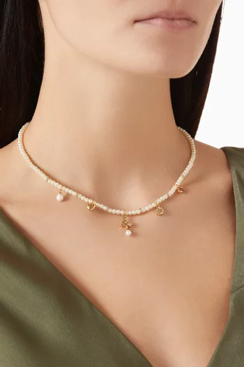 قلادة مزينة بحلية على شكل قطة ولؤلؤ نحاس مطلي