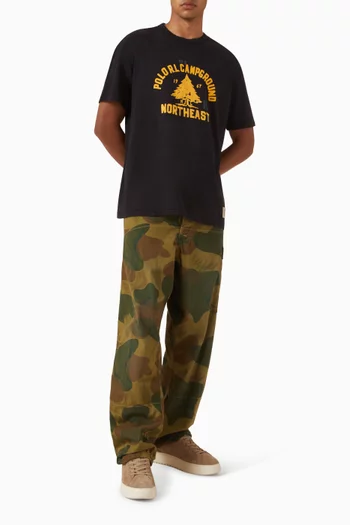 تي شيرت بطبعة شعار الماركة قطن