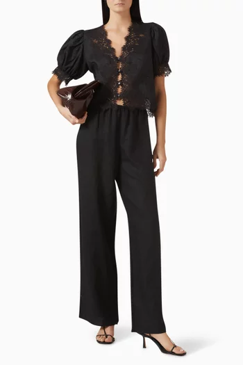 بلوزة ايديلا مزينة بتطريزات قماش رامي