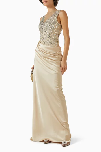 فستان إيلارا قصير مزين بتطريزات حرير ستان