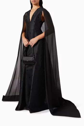 فستان سهرة بكاب وفتحة رقبة شكل V تفتا