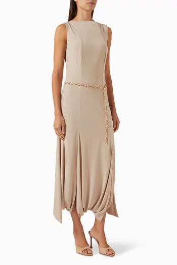 فستان طويل بحزام