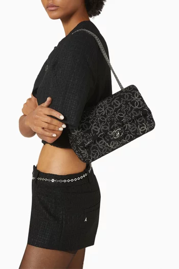 حقيبة بغطاء قلاب مزدوج وشعار حرفي CC مرصع بالكريستال من عقد 2010 صوف تويد