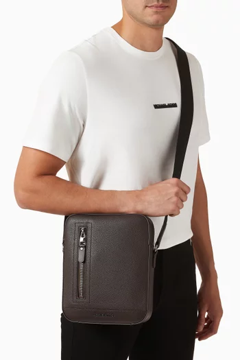 حقيبة كروس هدسون جلد حبيبي