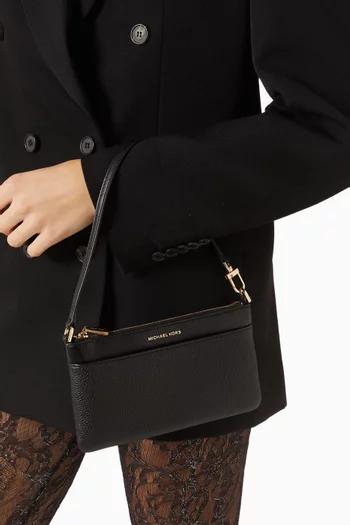 Medium Jet Set Wristlet in Leather