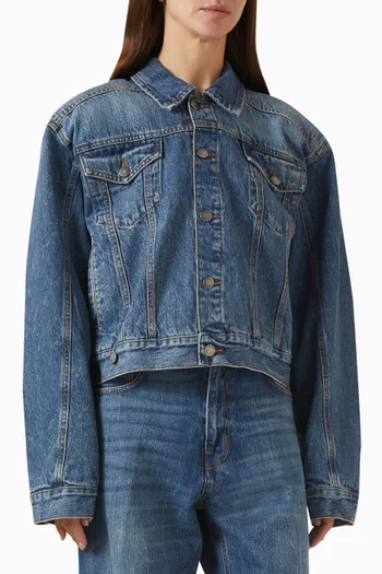 جاكيت رينيه بقصة مربعة دينم