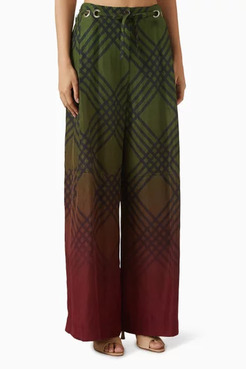 بنطال بنقشة مربعات وألوان متدرجة