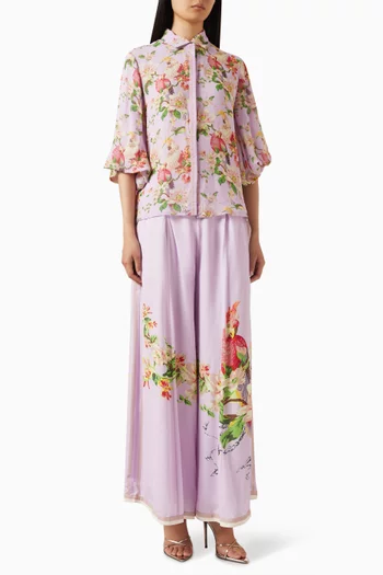 طقم متناسق مزين بنقشة